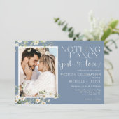 Invitation Sage Blue Floral Décontracté Mariage Just Love (Debout devant)