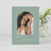 Invitation Sage Green Boho Arch Photo QR Code Enregistrer not (Debout devant)