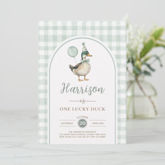 Invitation Sage Green One Lucky Duck Balloon 1er anniversaire (Debout devant)