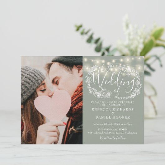 Invitation Sage Green String éclaire Floral Photo Mariage (Debout devant)