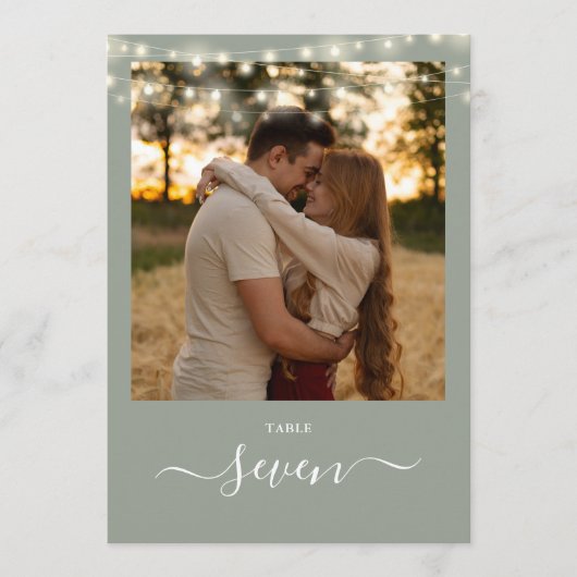 Invitation Sage Green String Lights Numéro de la table photo (Devant)