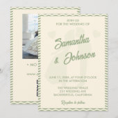 Invitation Sage Green Wavy Stripe QR Code Photo Wedding (Devant / Derrière)