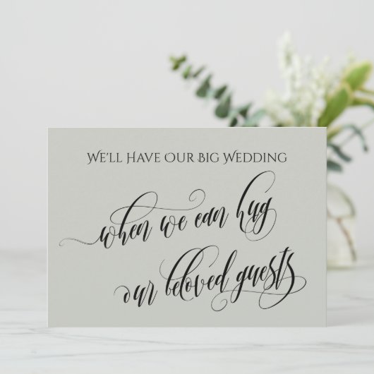 Invitation Sage Léger Quand On Peut Vous Accrocher Mariage Re (Debout devant)