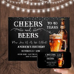 Invitation Salutations et bières 40e anniversaire Rustic Invi<br><div class="desc">Salutations et bières Invitations d'anniversaire. Facile à personnaliser. Tout le texte est ajustable et facile à changer pour vos besoins de partie. Tableau de bord et éléments arrière - plans rustiques. Fun Chalkboard tourbillonne et fleurit. Boue à bière aquarelle. Invitations pour lui. Barre ou jardin barbecue design anniversaire. N'importe quel...</div>