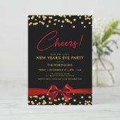 Invitation SANTÉ! Nouvel An Sove Party Gold Confetti Red Bow (Debout devant)