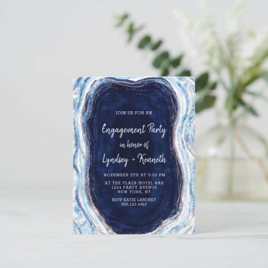 Invitation Sapphire Blue Rose Gold Geode Engagement (Debout devant)