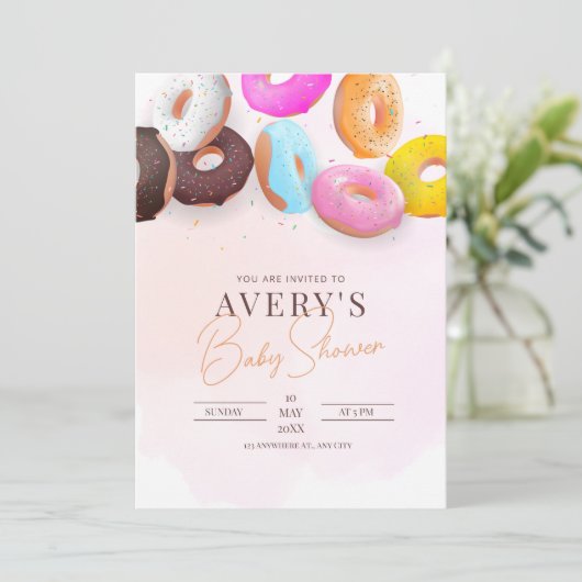 Invitation Saupoudrer les beignets Baby shower rose Baby show (Debout devant)