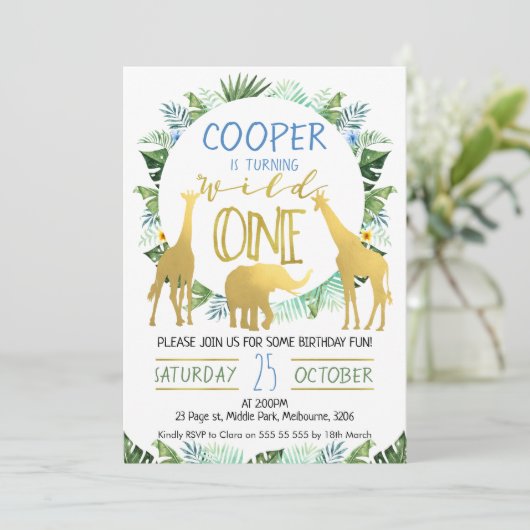 Invitation sauvage d'anniversaire d'animaux d'or (Debout devant)