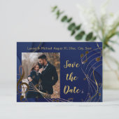 Invitation Sauvegarder la date Paillettes dorées Notes de mus (Debout devant)