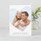 Invitation SAVE THE DATE moderne photo cadre coeur blanc gris (Debout devant)