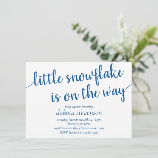 Invitation Script bleu simple | Petit flocon de neige sur le (Debout devant)