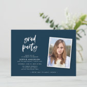 Invitation Script Blue and Red Photo Graduation Party (Debout devant)