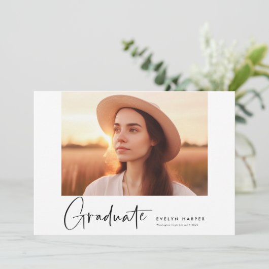 Invitation Script minimal moderne 5 photo Collage Graduation (Debout devant)