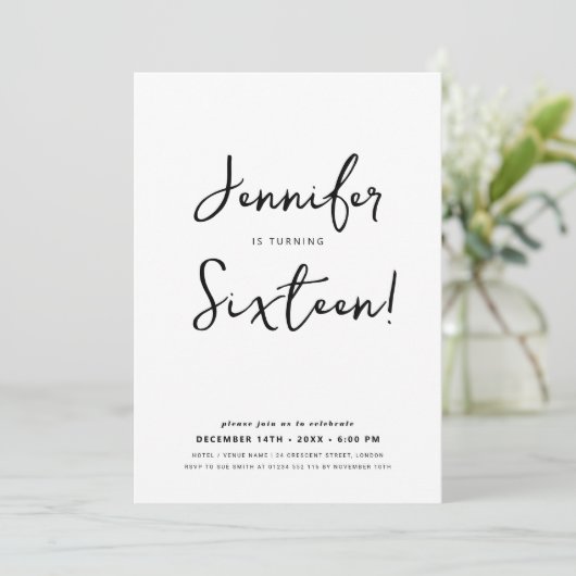 Invitation Script minimal moderne Sweet 16 noir et blanc (Debout devant)