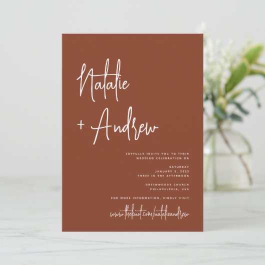 Invitation Script minimaliste Terracotta Mariage virtuel (Debout devant)