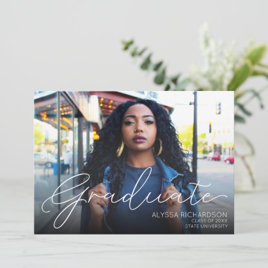 Invitation Script Mod Photo Graduation Party (Debout devant)