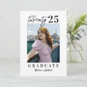Invitation Script moderne Blanc Black Photo Party Graduation (Debout devant)