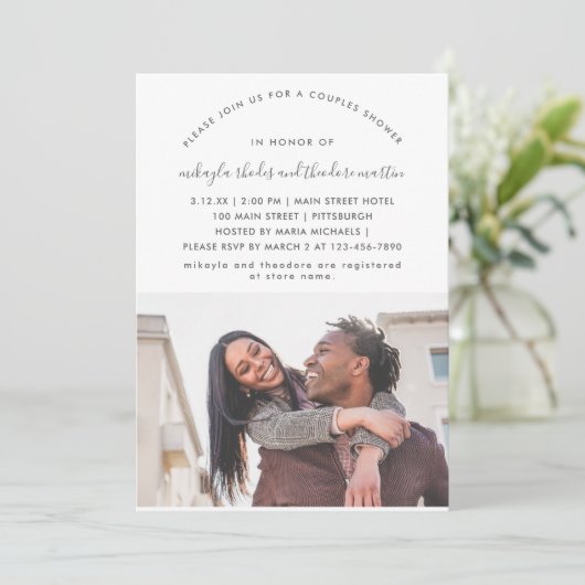 Invitation Script moderne Couples Douche Rose rose Photo (Debout devant)