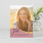 Invitation Script Moderne Forme Rose Photo Graduation Or (Debout devant)