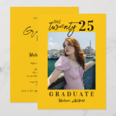 Invitation Script moderne Jaune Photo Party Graduation (Devant / Derrière)