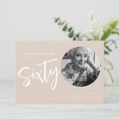 Invitation Script moderne Photo 60e anniversaire Champagne (Debout devant)