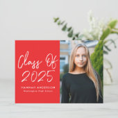 Invitation Script moderne Red Photo Graduation Party (Debout devant)