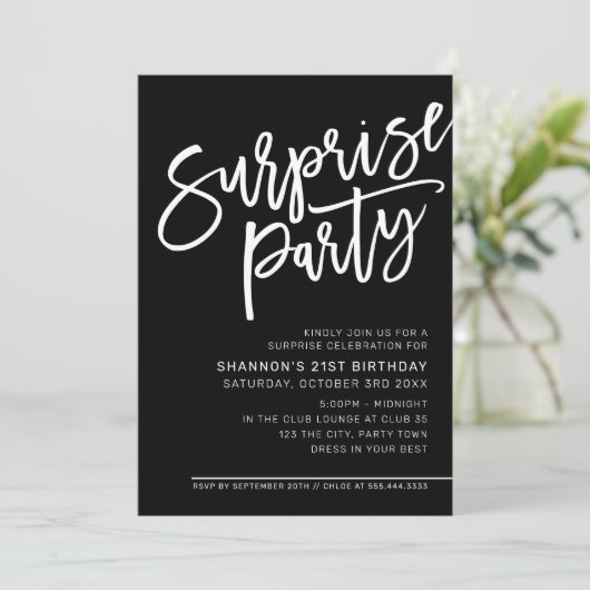 Invitation SCRIPT MODERNE surprise fête d'anniversaire noir b (Debout devant)