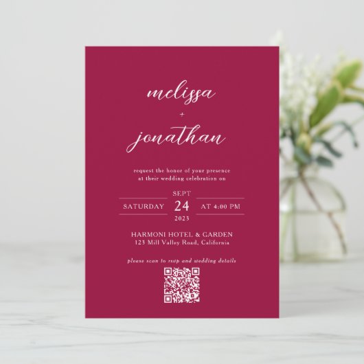 Invitation Script photo Magenta Rouge moderne QR Code Mariage (Debout devant)