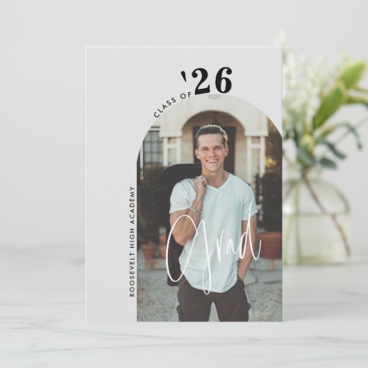 Invitation Script tendance 2-Photo Grey Grad Party 2024 (Debout devant)