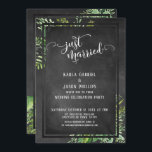 Invitation Scripts seulement mariés Bouquet et tableau de bor<br><div class="desc">Cette charmante réception de mariage ou invitation à la réception uniquement présente un arrière - plan de tableau noir ainsi qu'un badge bordé de planches de tableau noir entre lequel j'ai placé des bouquets désordonnés de verdure aquarelle. En utilisant une police de caractères élégante, tourbillonnante et moderne, j'ai rendu les...</div>