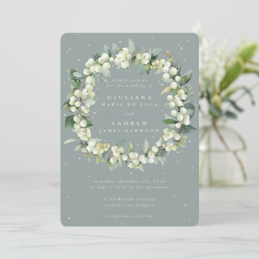 Invitation Seafoam Green Snowberry+Eucalyptus Wreath Mariage (Debout devant)