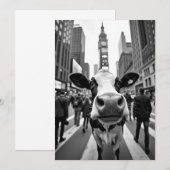 Invitation Selfie de vache drôle sur une rue très fréquentée  (Devant / Derrière)