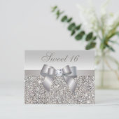 Invitation Séquins d'argent imprimé, Bow & Diamond Sweet 16 (Debout devant)