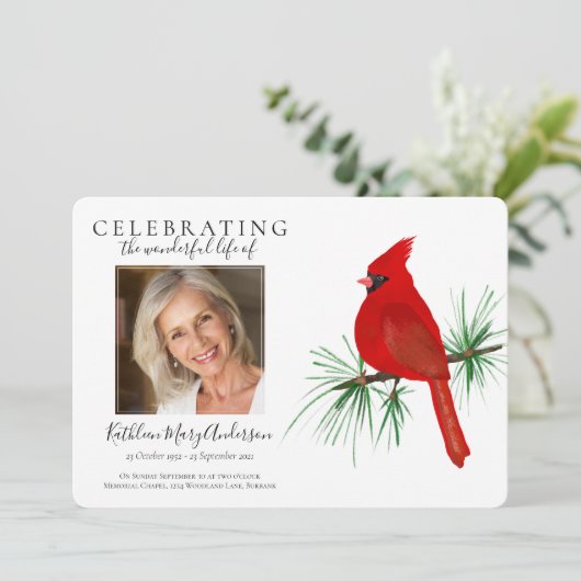 Invitation Service commémoratif du cardinal rouge (Debout devant)