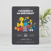 Invitation Sesame Street Pals 1er Anniversaire Chalkboard (Debout devant)