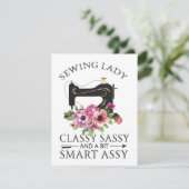 Invitation Sewing Lady Class Sassy And A Bit Smart Assy (Debout devant)