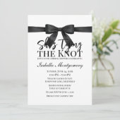 Invitation She’s Tying the Knot Theme Black Bow (Debout devant)