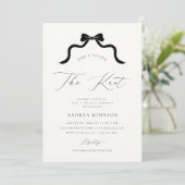Invitation She's Tying the Knot Black Bow Ivory Bridal Shower (Debout devant)
