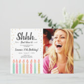 Invitation Shhh C'est une Surprise Gold Confetti fête d'anniv (Debout devant)