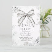 Invitation Silver Bow Snow In Love Snowflake 1st Birthday (Debout devant)