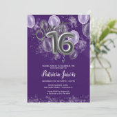 Invitation Silver Foil Sweet 16 Ballons Party violet (Debout devant)