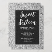 Invitation Silver gray scintille Sweet 16 élégant script (Devant / Derrière)