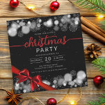 Invitation Silver Winter Wonderland Company Xmas Red Ribbon<br><div class="desc">Elégante société formelle et entreprise fêté de Noël / Cocktail / Dîner Invitation modèle avec des flocons de neige en argent et des lumières de Noël. Impressionnez vos amis et collègues avec ce design sophistiqué et élégant d'invitation.</div>