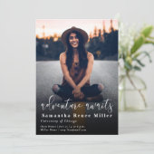 Invitation Simple Adventure Attend un diplôme photo (Debout devant)