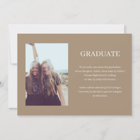 Invitation Simple Classy 2024 Deux diplômes Photo Sand (Dos)