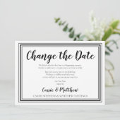 Invitation Simple Élégant BW Mariage Changer la Date (Debout devant)