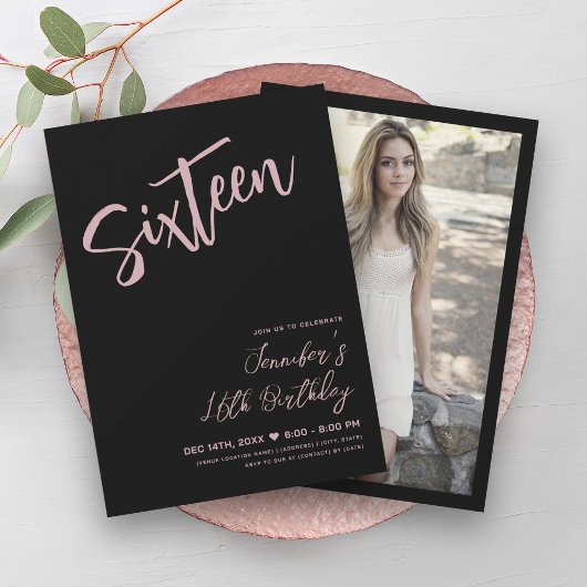 Invitation Simple Elégant Noir Blush Rose Sweet 16 Script