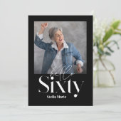 Invitation Simple et moderne noir & blanc 60e anniversaire (Debout devant)