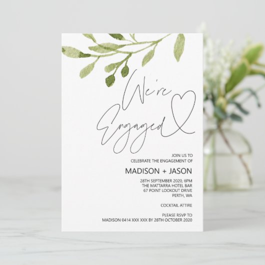 Invitation Simple Eucalyptus Vert Nous sommes Fiançailles eng (Debout devant)