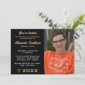 Invitation Simple Gold Black & White Graduation Photo Invitat (Debout devant)